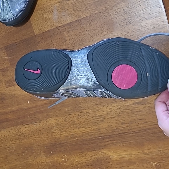 Womens nike running shoes - Picture 3 of 4